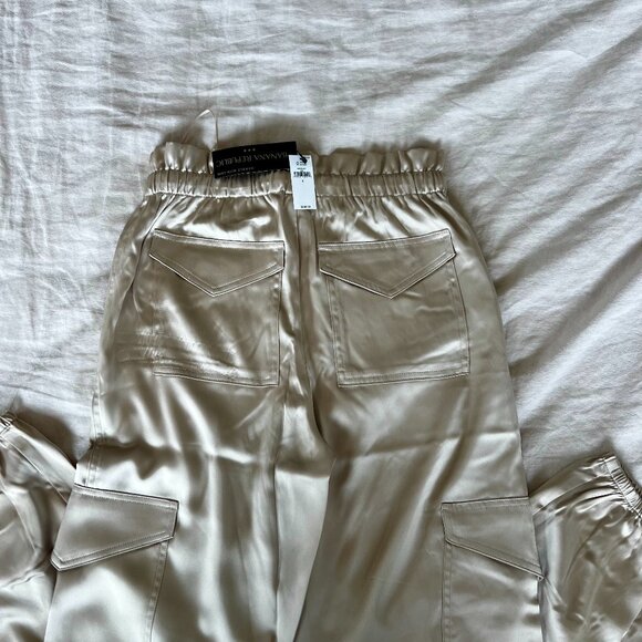 Brand New-Banana Republic Santin Cargo Jogger Size small Color: Oyster - Picture 5 of 5